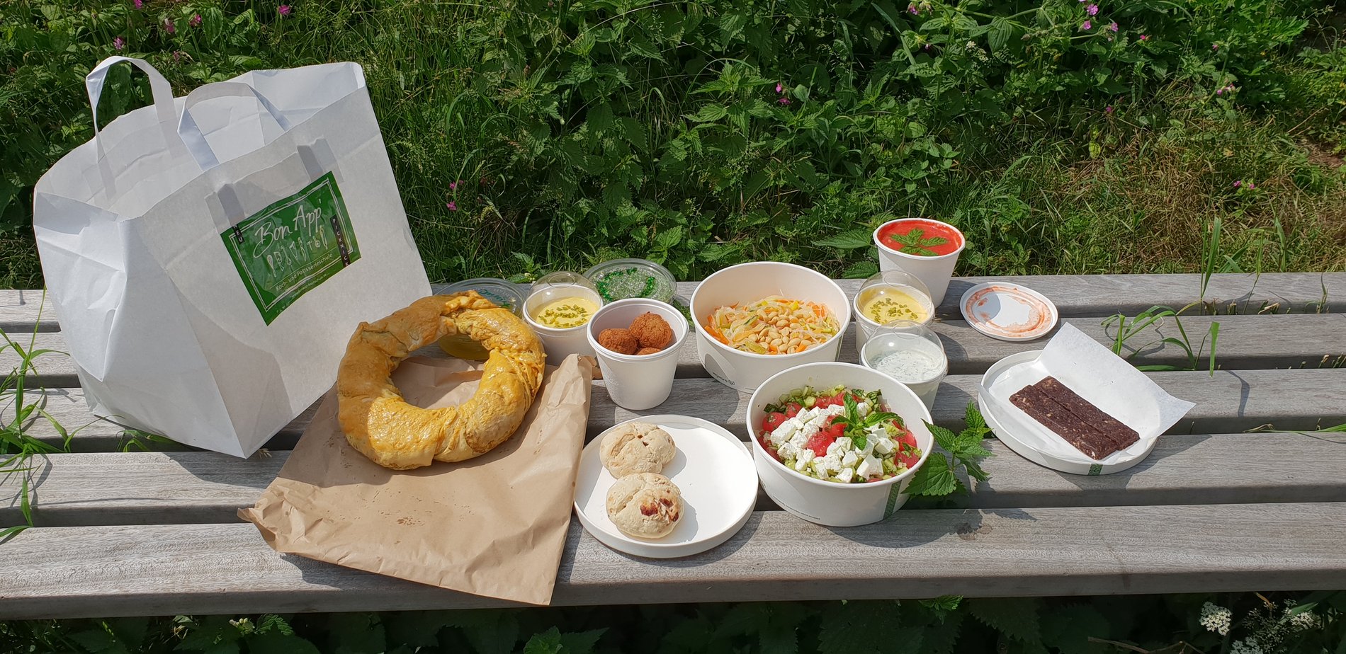 Ein breites Sortiment an Picknick-Körben kann bei der BonApp‘ Koch- und Patisserieschule aus Wolfenbüttel erstanden werden.