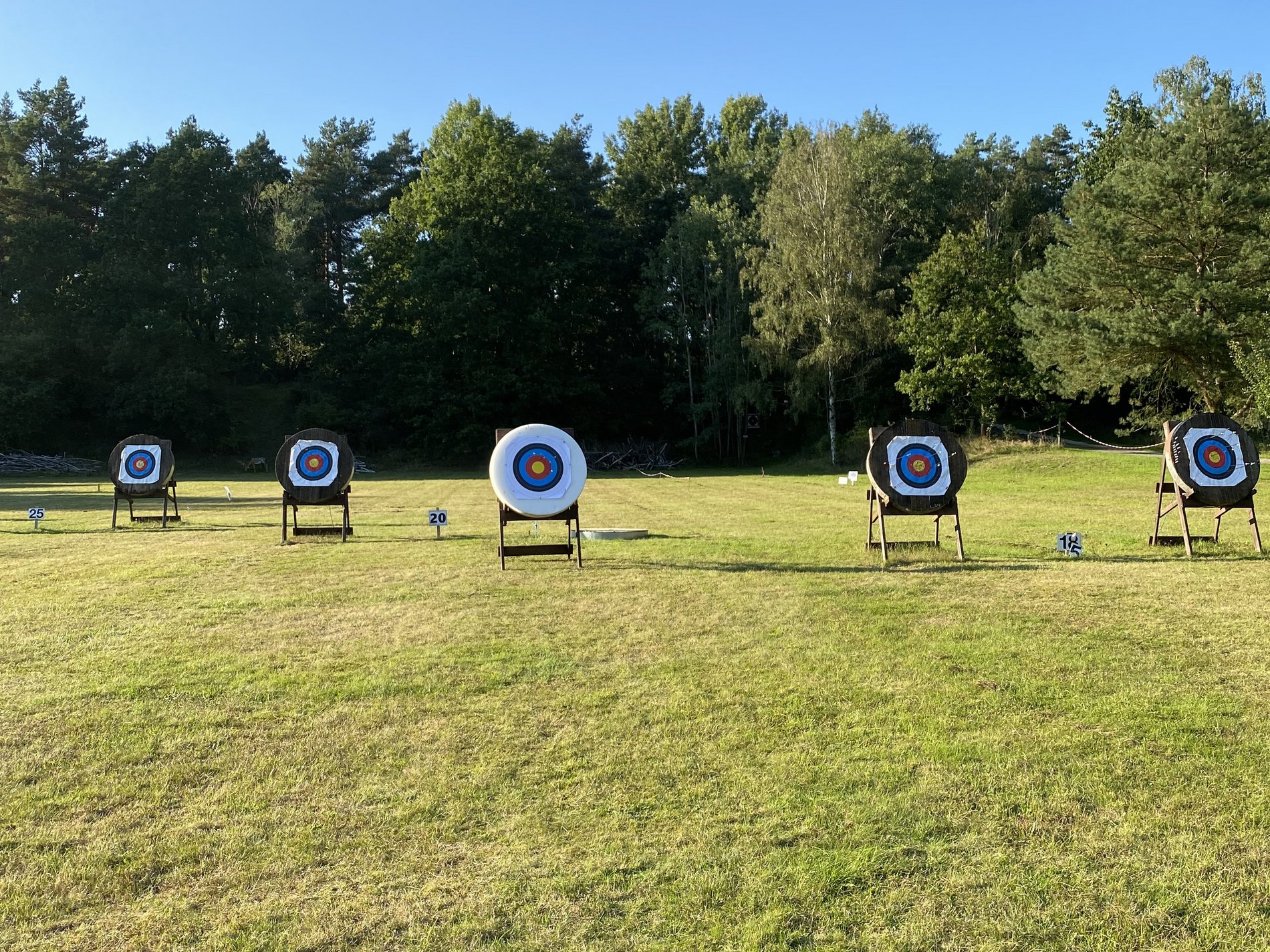 Zielscheiben auf einem Bogenschieß-Platz